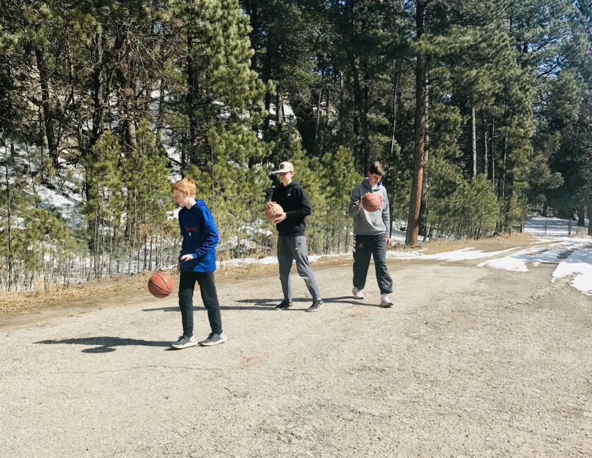 Vacation: Coronavirus (social distance basketball)
